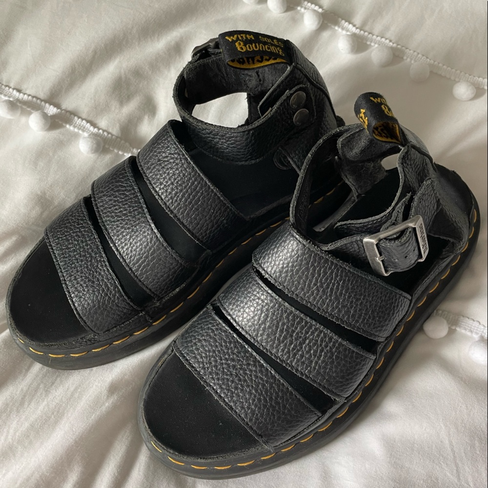 DR MARTEN PLATFORM SANDALS